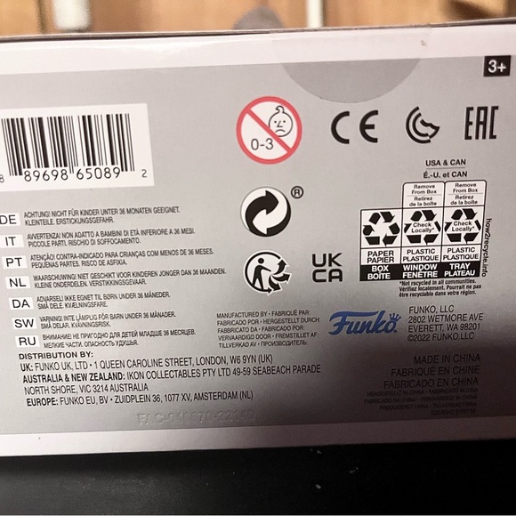 Funko Star Wars Character Collection with Black and Brown Accents - Picture 6 of 8